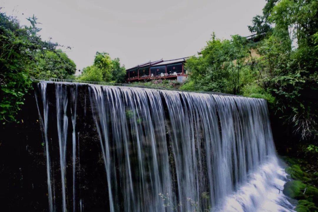 逃离地下古寺庙