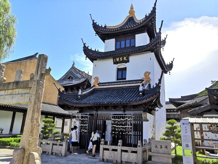 同学考试不好想和父母外出务工，同学如何劝说？